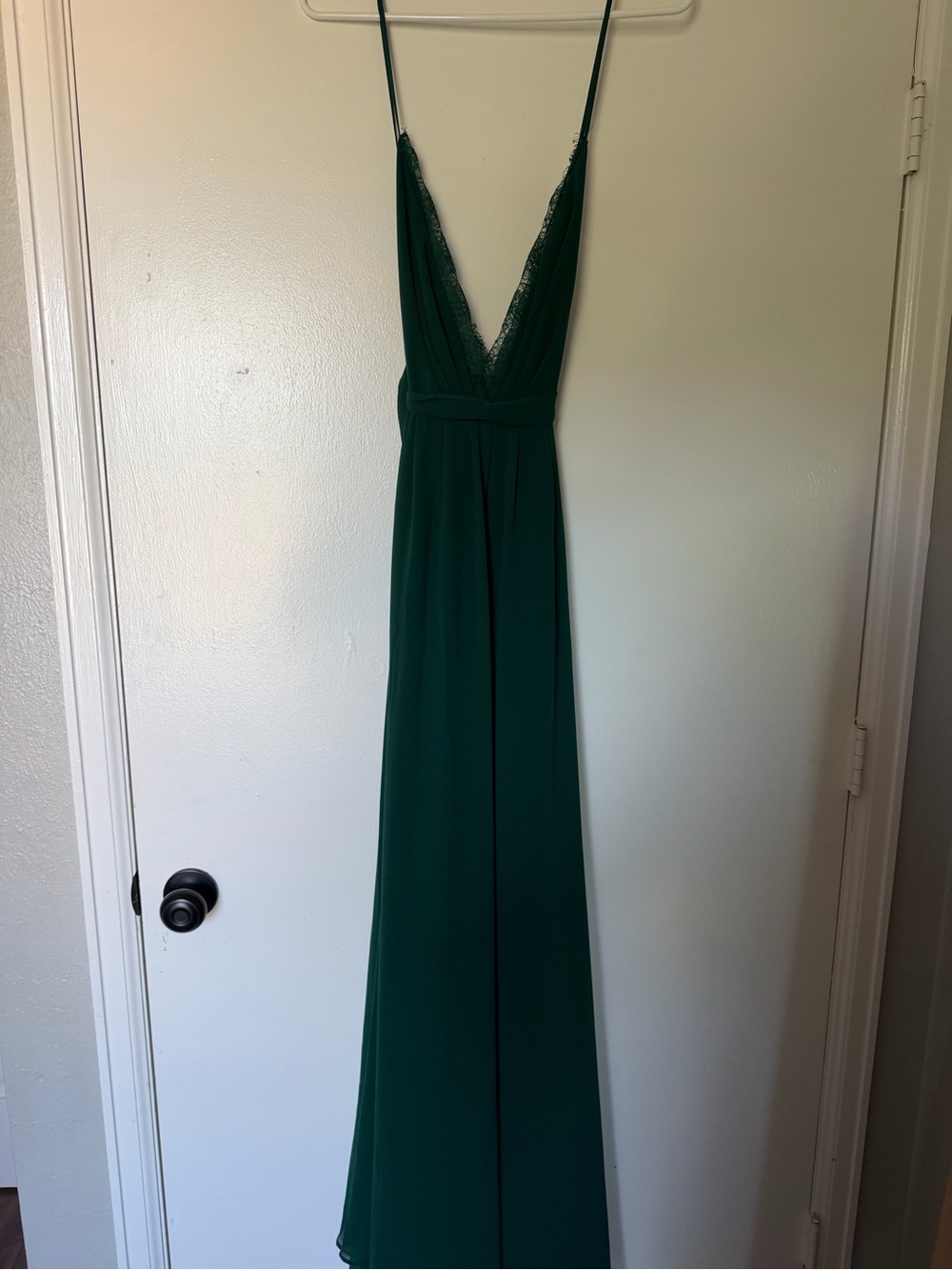 Elegant Deep Green Lace-Trim Maxi Dress